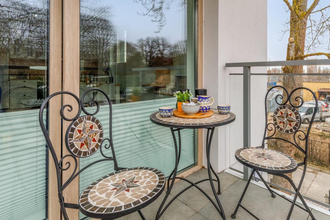 Green Square Apartment With Balcony Swinoujscie By Noclegi Renters Exterior foto