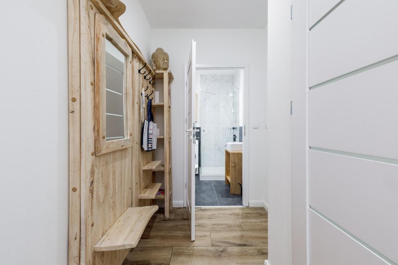 Green Square Apartment With Balcony Swinoujscie By Noclegi Renters Exterior foto